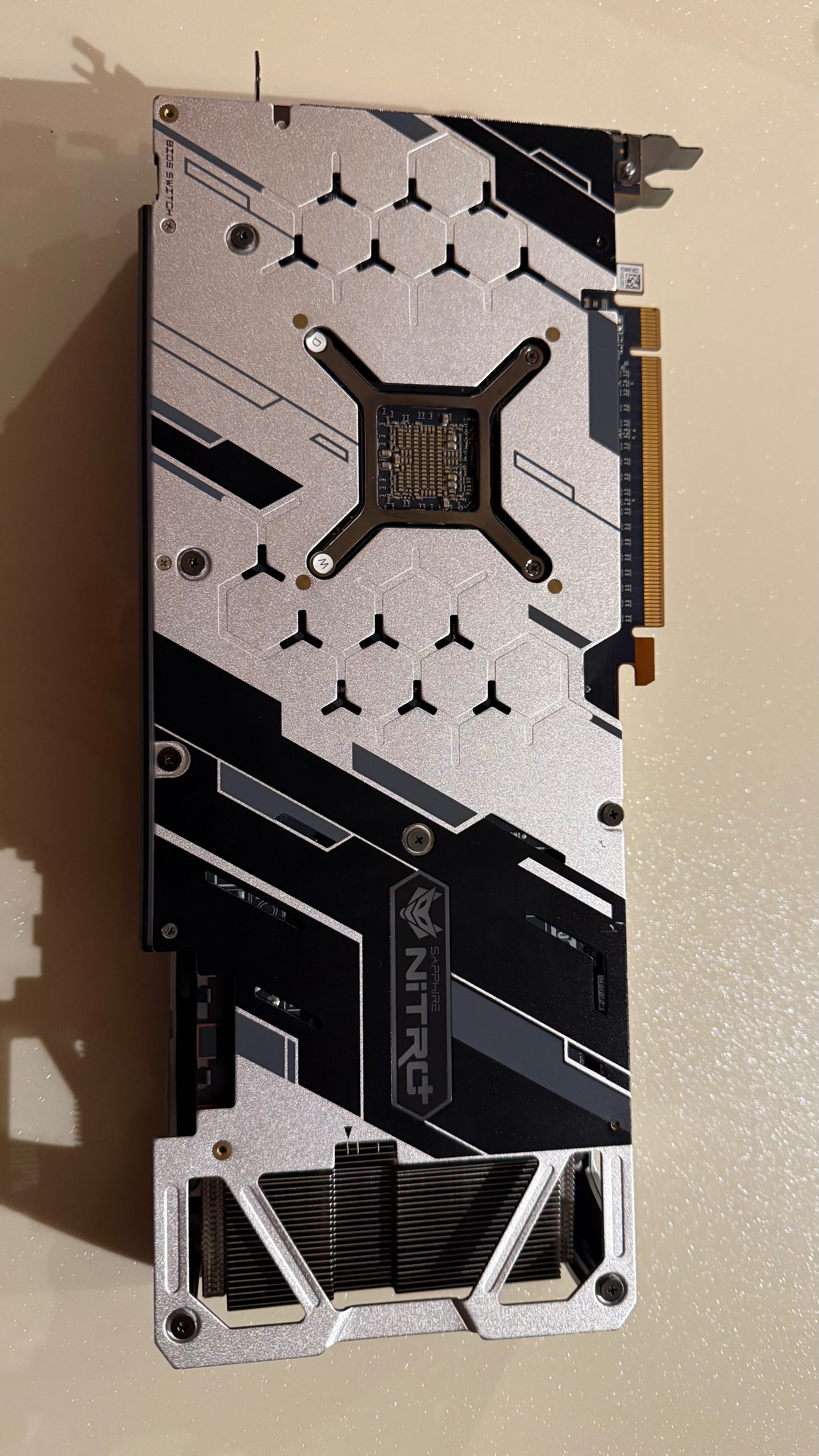 Placa video Saphire  5700 xt nitro