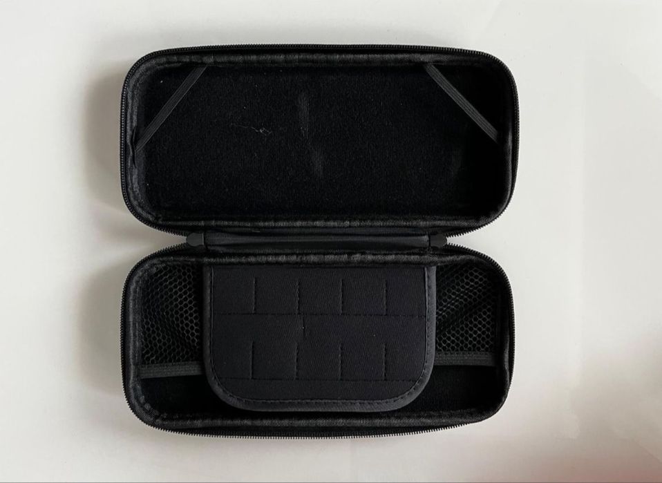 Nintendo switch 2023, ca nou + accesorii si jocuri.