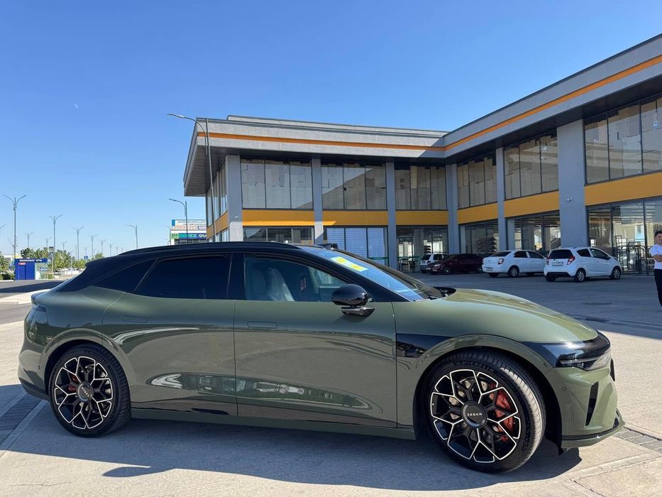 Zeekr 007 GT full