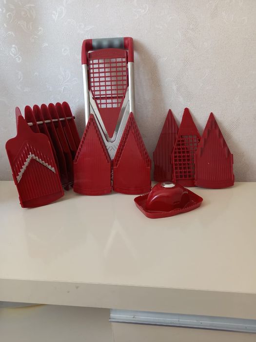 Универсальный набор для кухни.