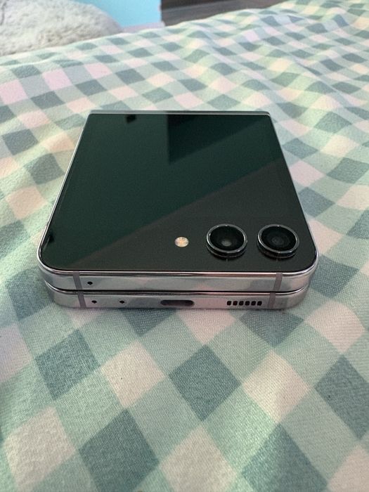 Samsung galaxy Z flip5