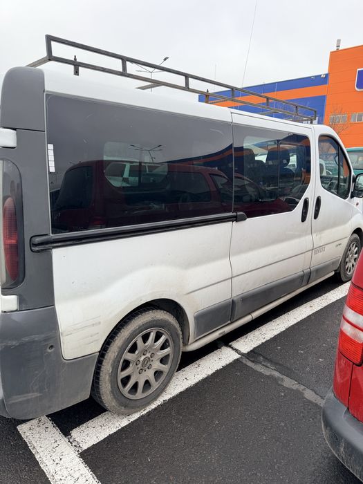 Renault trafic 8+1
