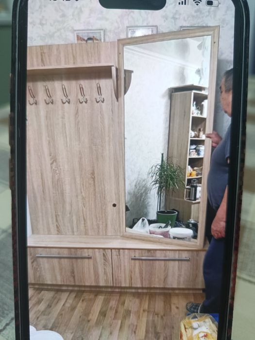 Продам красивую прихожую