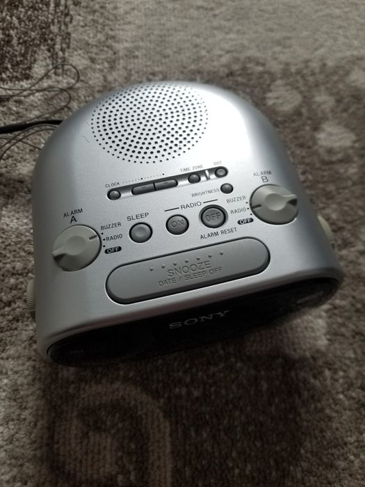 Radio/Ceas/Alarma Sony
