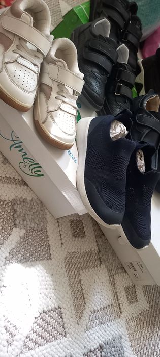 Сапоги ботинки кроссовки на мальчика 28-32 размера