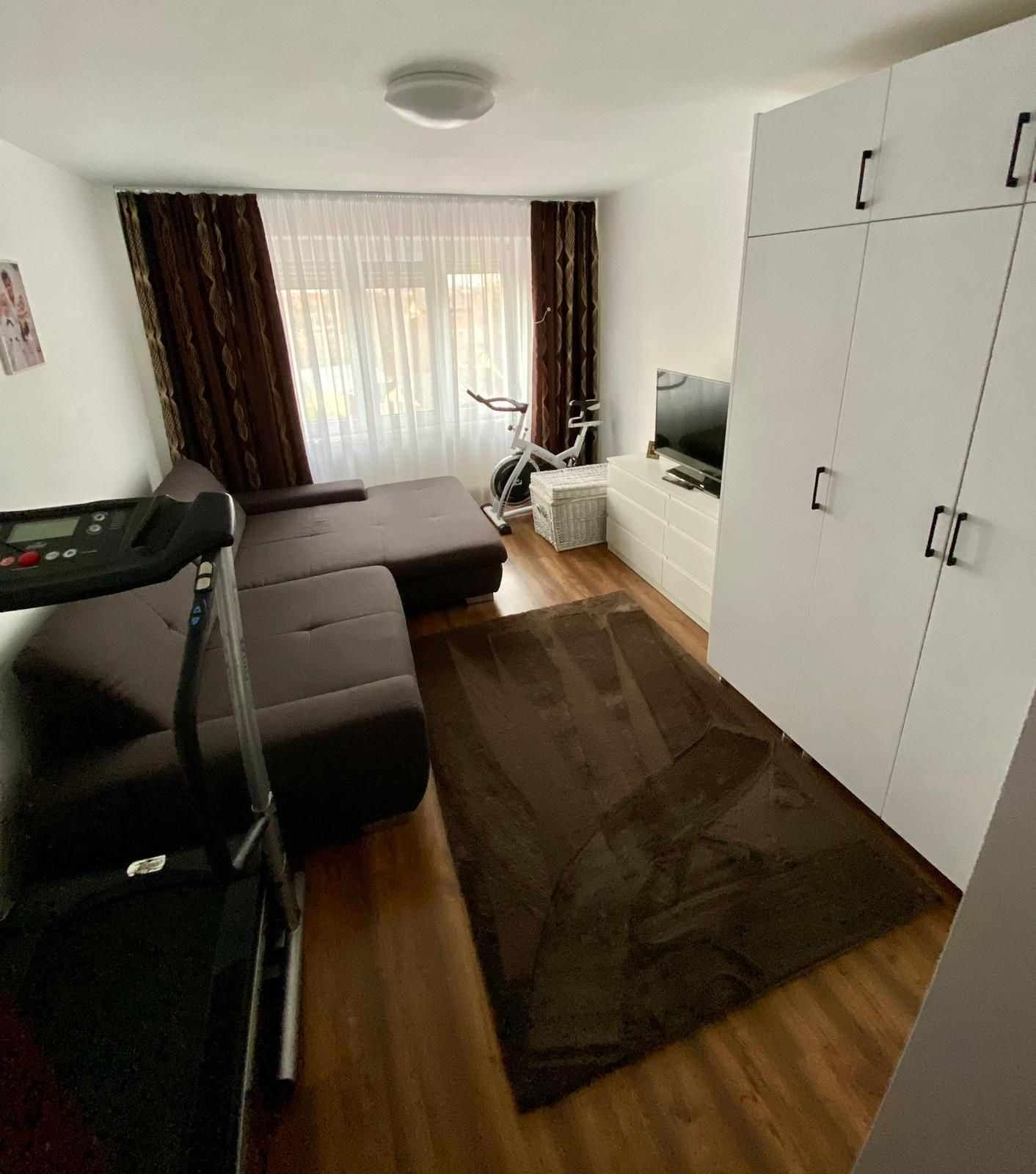 Apartament cu 2 camere utilat mobilat  de inchiriat