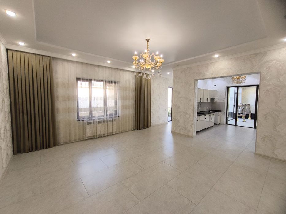 Лимонаий  Продается дом с участком. 2,5 соток. 2-уровня дом.