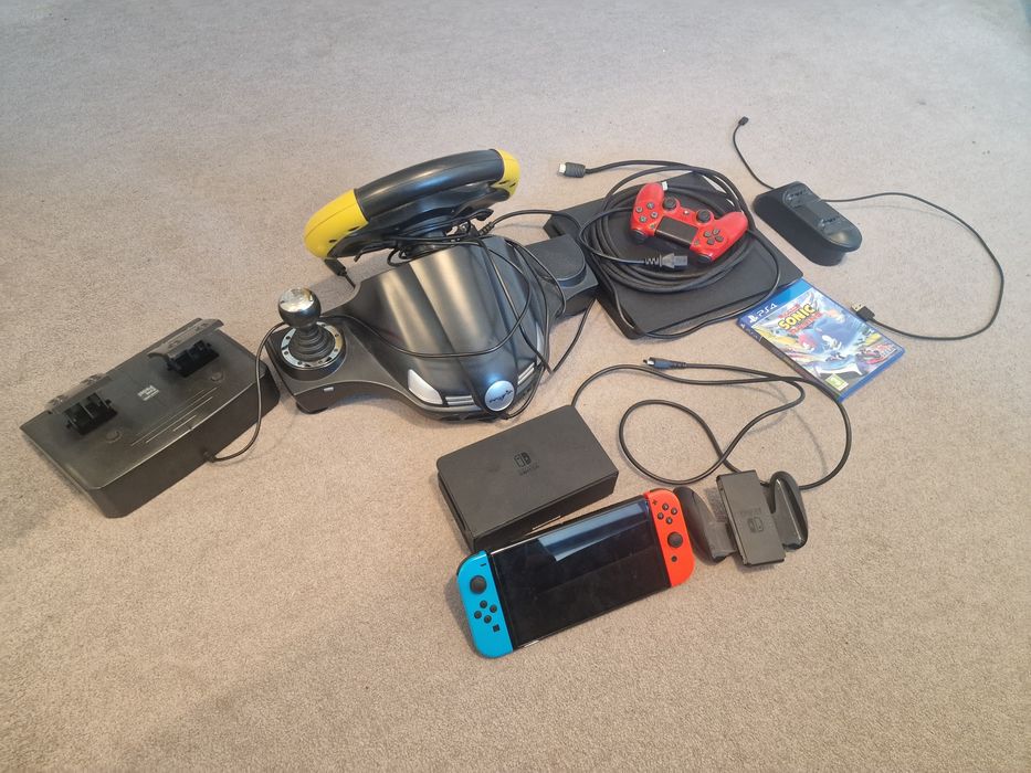 Nintendo Switch Oled, PS4(o maneta, fifa2024), volan myria