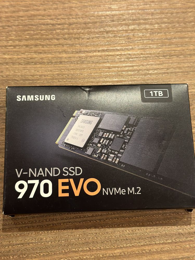 Vând Samsung SSD-ul