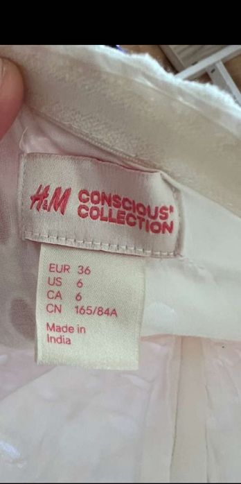 Rochie superbă cu broderie H&M ediție limitată