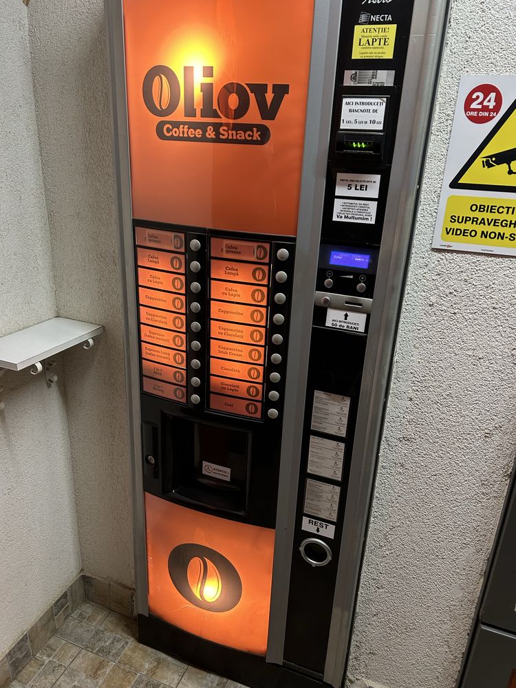 Automat/vending de cafea
