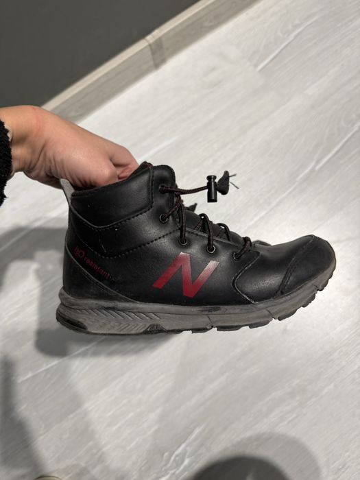 Детски боти New Balance