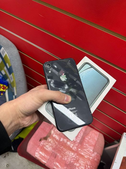 Продам lphone XR