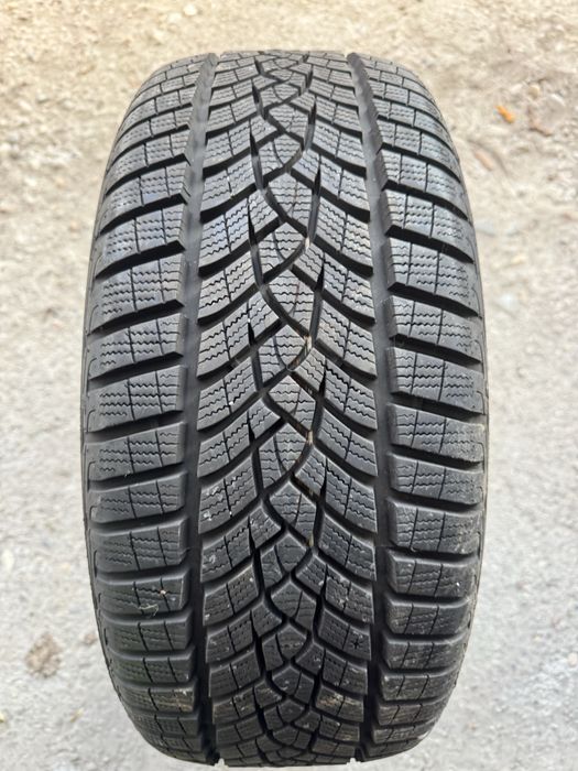 1x 215/45/17 M+S , GOODYEAR