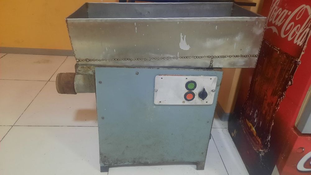 Мясорубка фаршемешалка электрическая