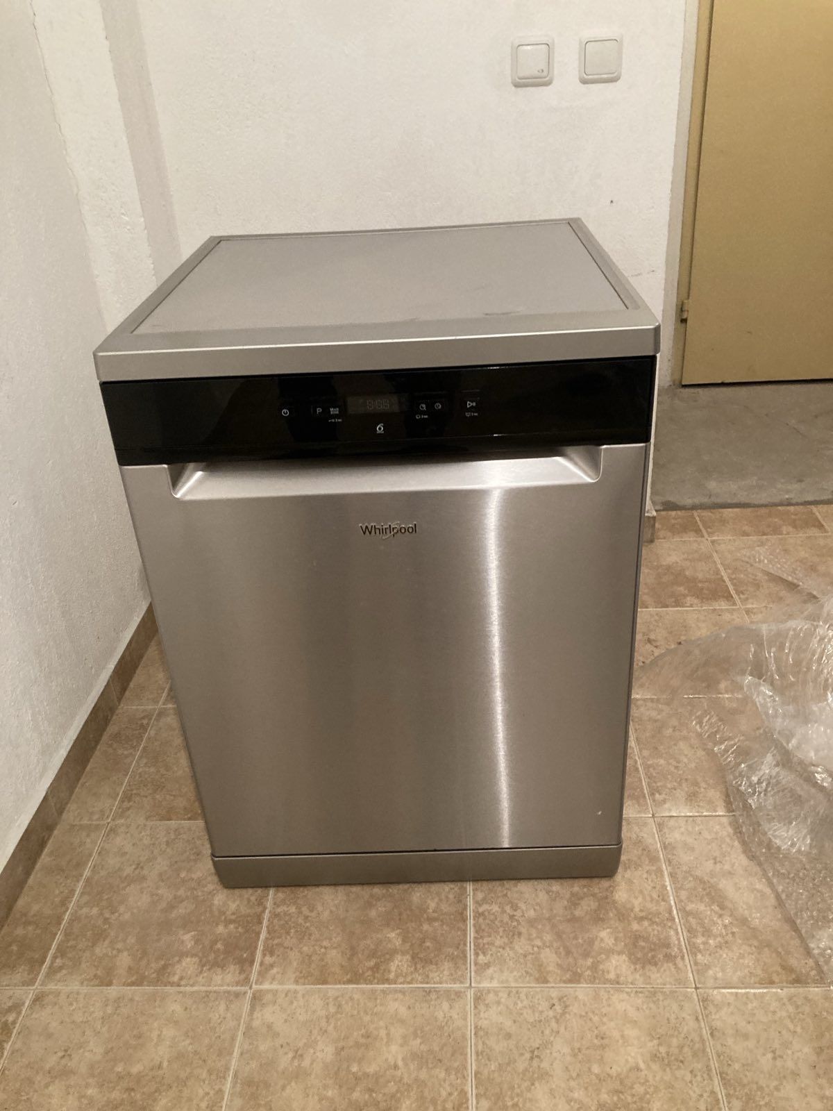 Съдомиялнa WHIRLPOOL