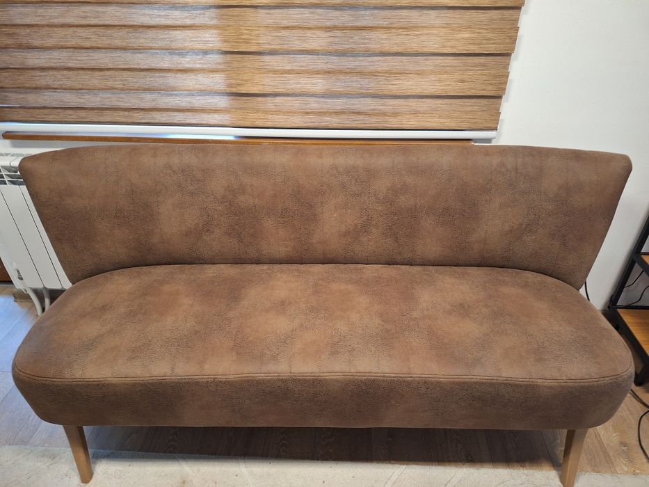 Трапезни столове и пейка