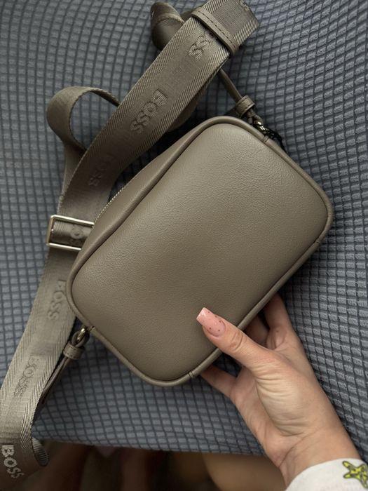 Чанта Armani Boss