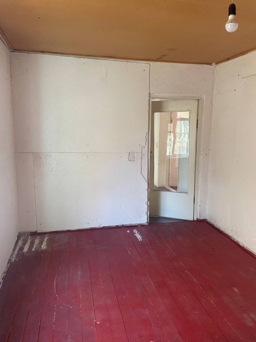 Ангрен  Чинниобод йер уй-ховли сотилади 12 соток