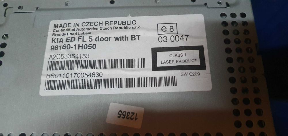 Продавам радио плюс CD player