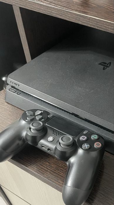 Продам Ps4 Slim 1Tb