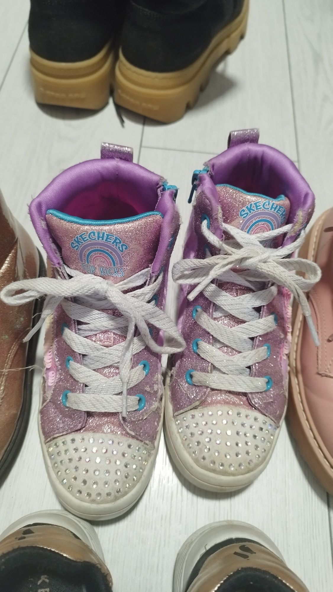 Skechers. H&m 31, 32 33