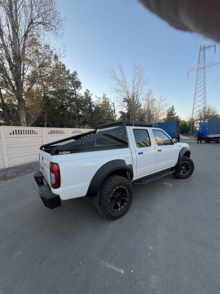 Продается Nissan NP300
