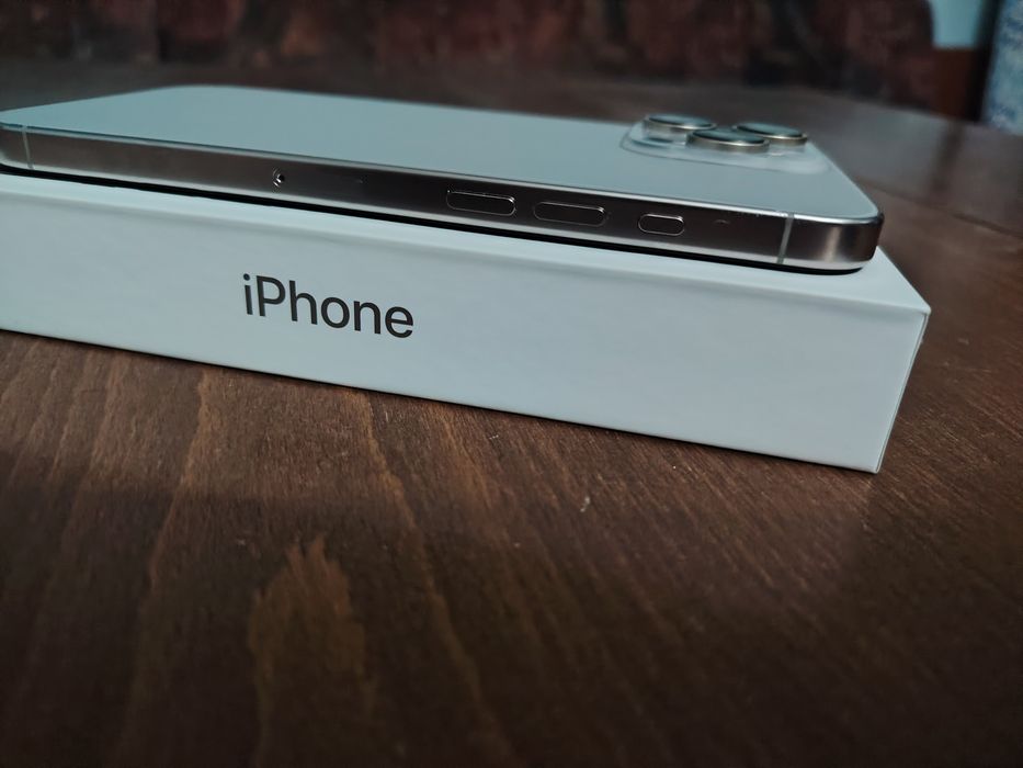 IPhone 16 pro max 256 GB baterie 99%