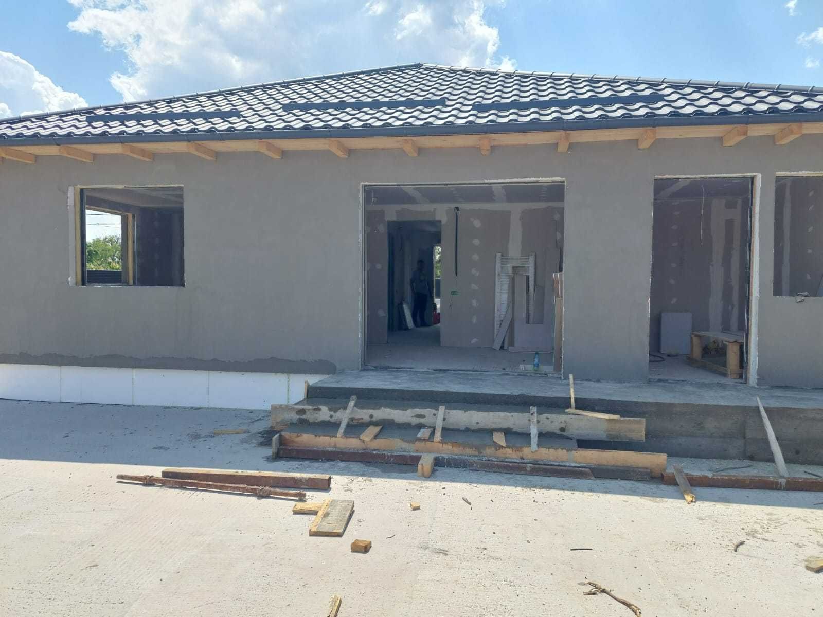 Casa Modulara si Garaje Auto pe structura metalica si panou sandwich