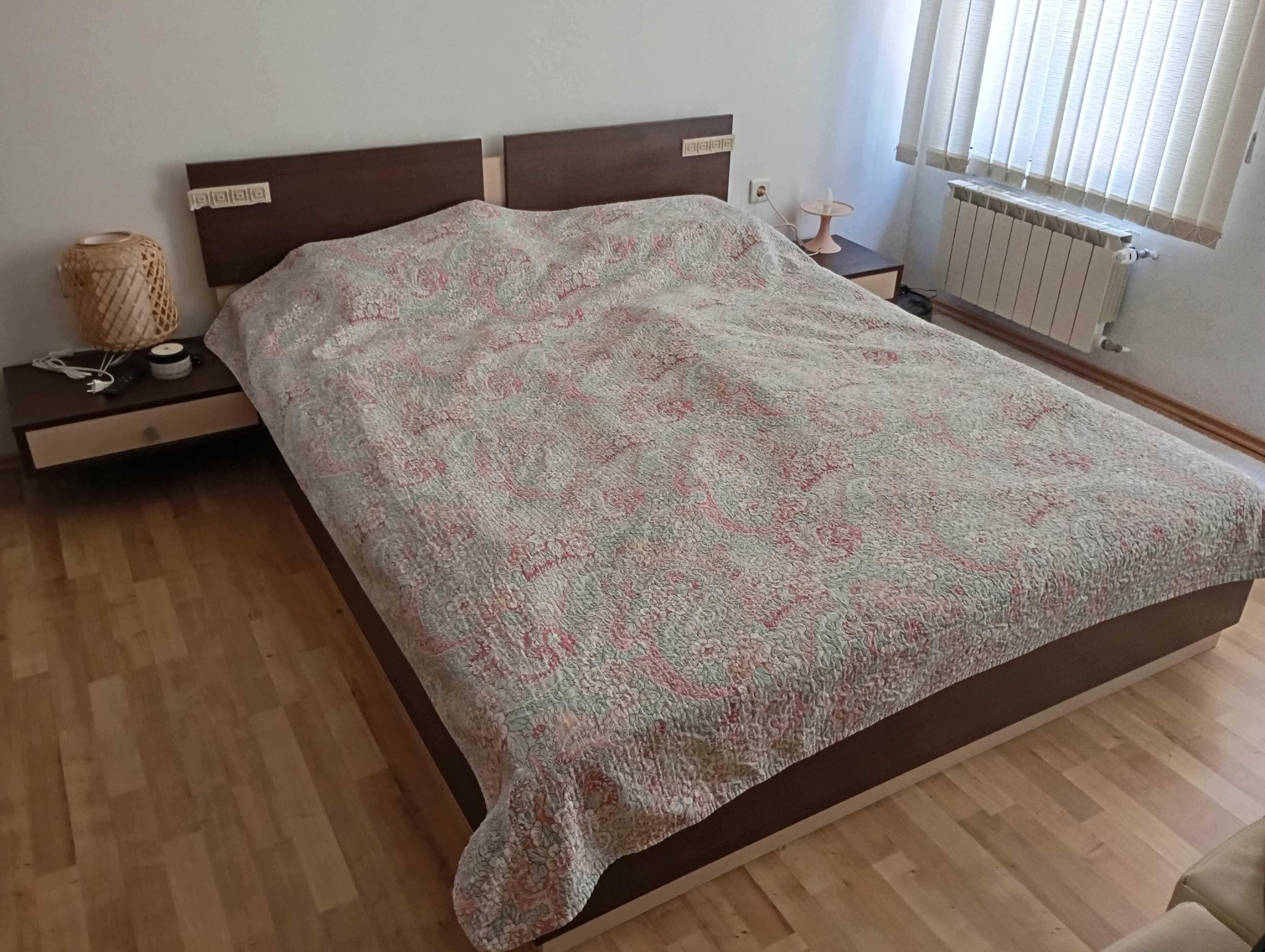 Спалня 160x200 см с вградени шкафчета – употребявана