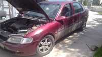 Dezmembrez Opel astra g