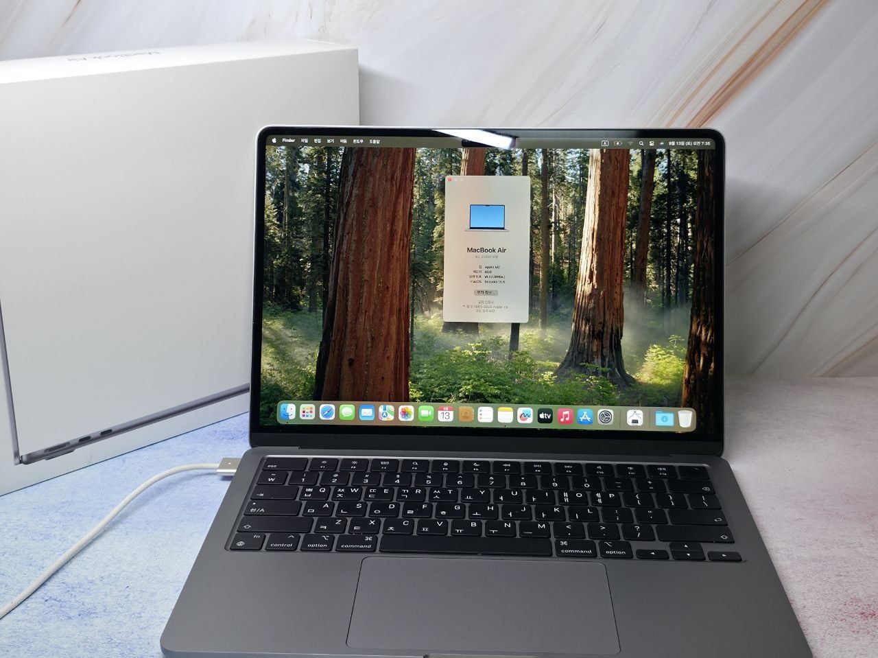 MacBook Air m2 13dyum