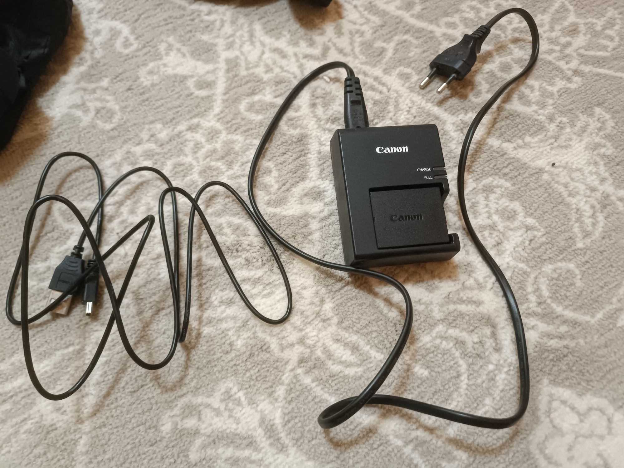 Canon  EOS 1200D