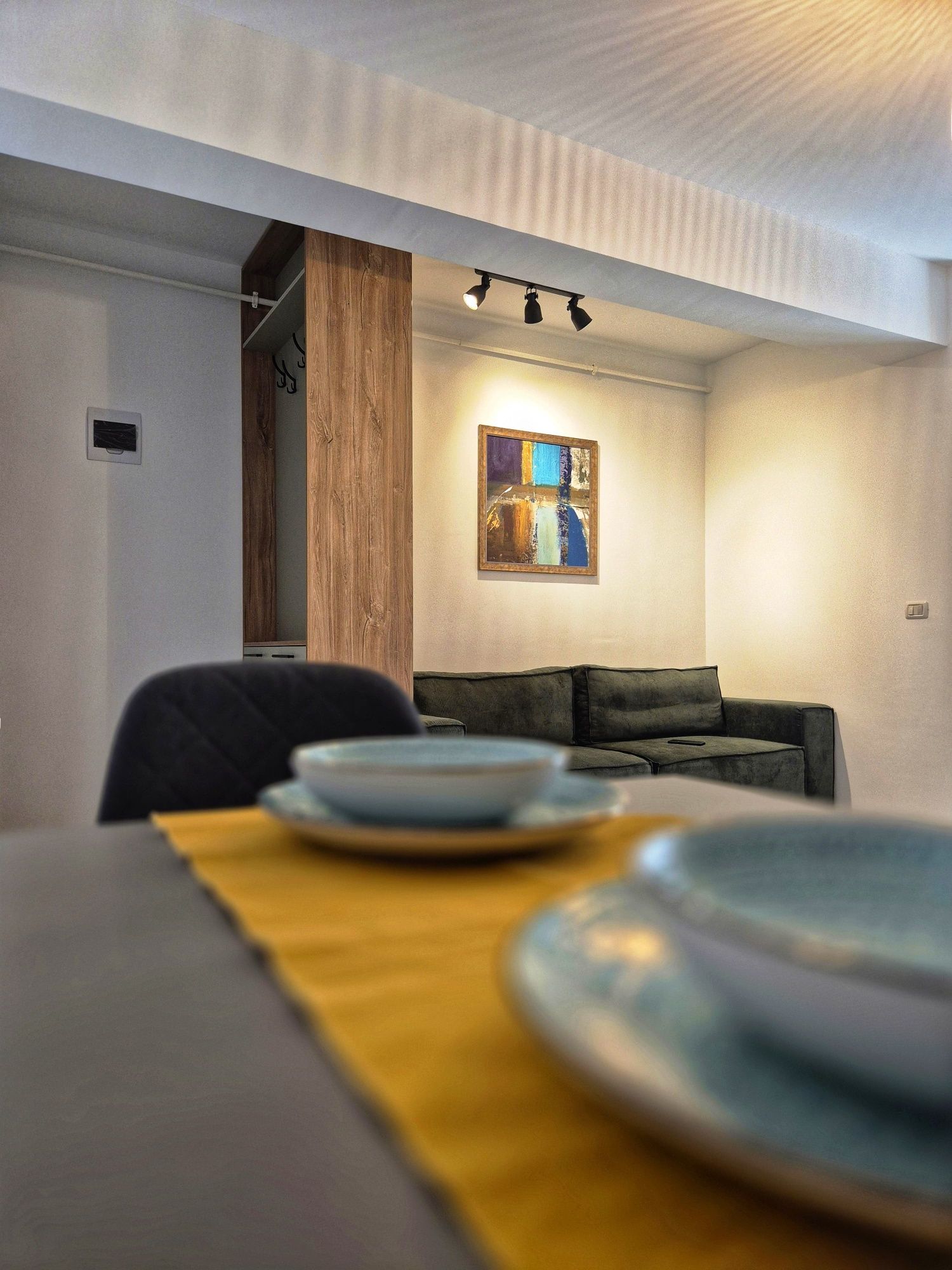 Apartament 2 camere nou, mobilat complet, prima chirie