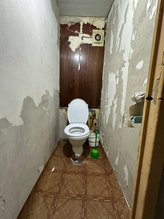 СРОЧНО Продается 5 комнатная  квартира, Массив куйлюк-5