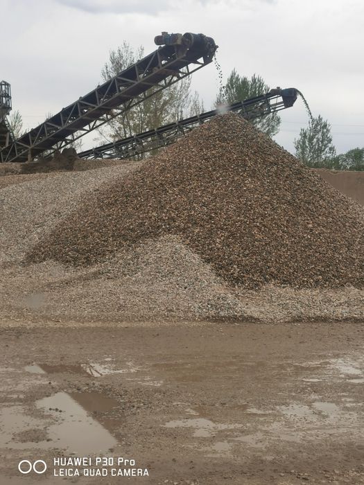 Nisip Balast Piatra Bobcat Miniexcavator