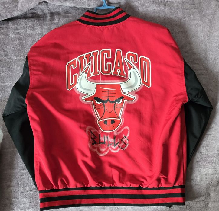 Бомбер продается