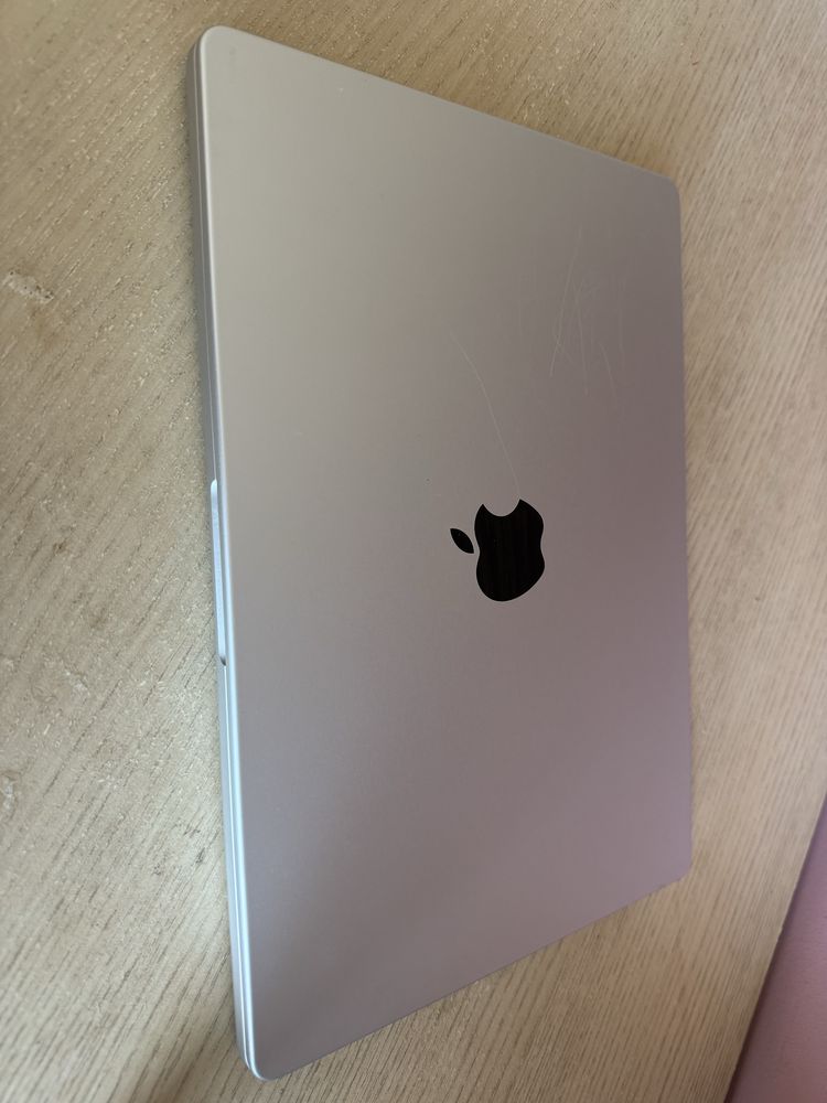 Macbook Pro M1 Pro 14" 16gb RAM 512gb SSD