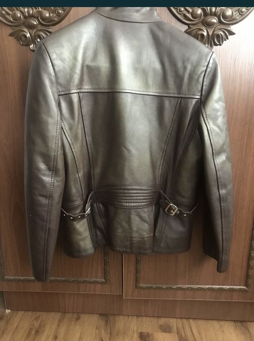 Куртка кожаная женская