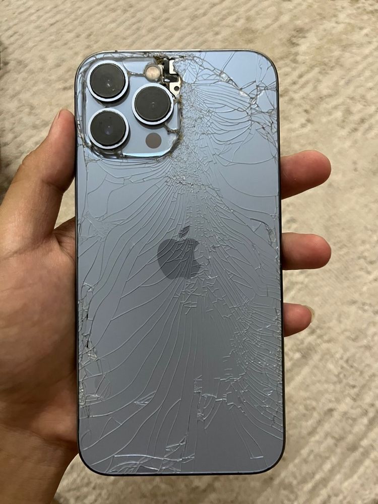 Продам Iphone 13pro max нормальном состоянии
