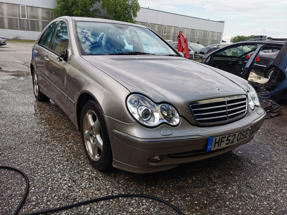 На части w203 C200 Kompressor 163кс M271 двигател перфектен автоматик