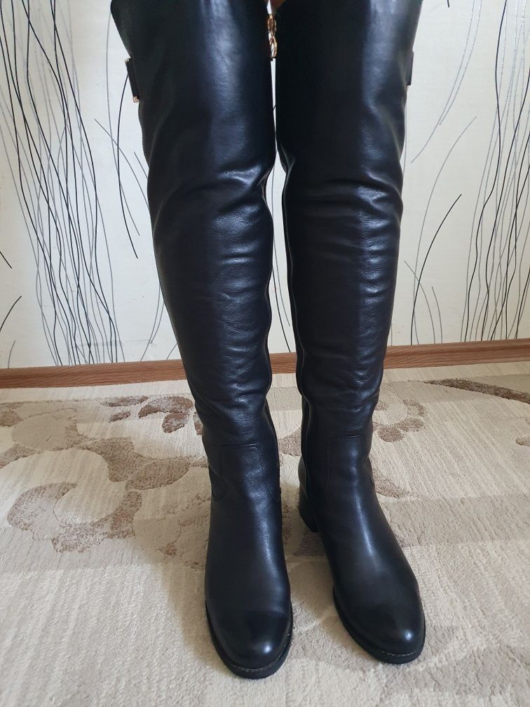 Кожаные сапоги высокие