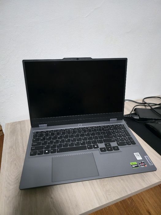 Vând laptop Lenovo LOQ 15.6” cu specificații excelente pentru gaming