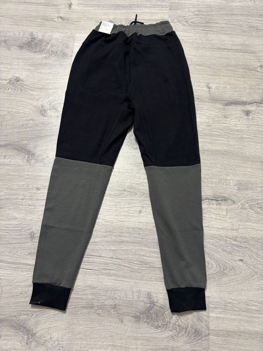 Trening Nike Tech