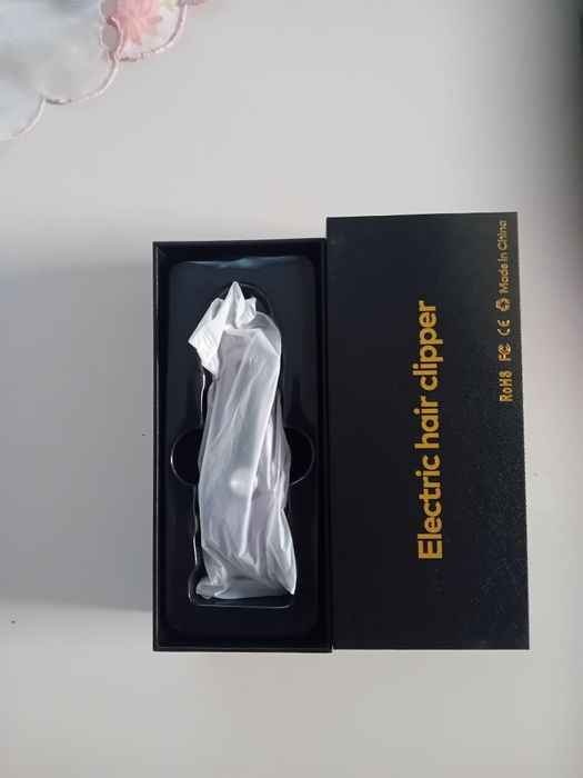 Masina tuns parul si barba.