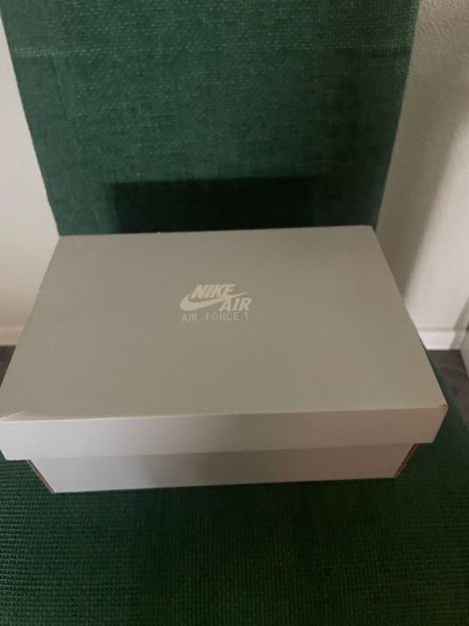Vana Adidas Nike Air Force 1