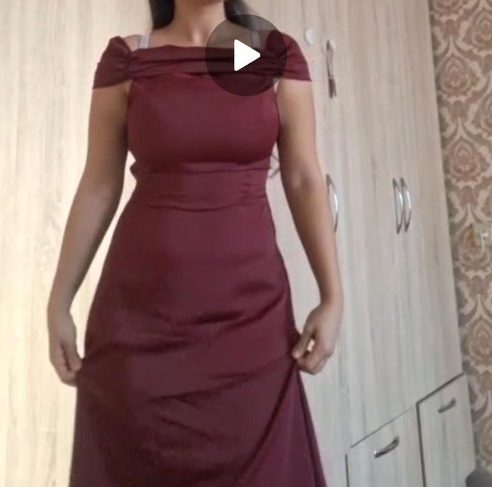 Платье новое,не подошёл размер.