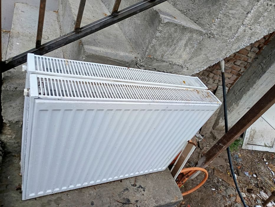 Vând calorifere folosite dar în stare bună