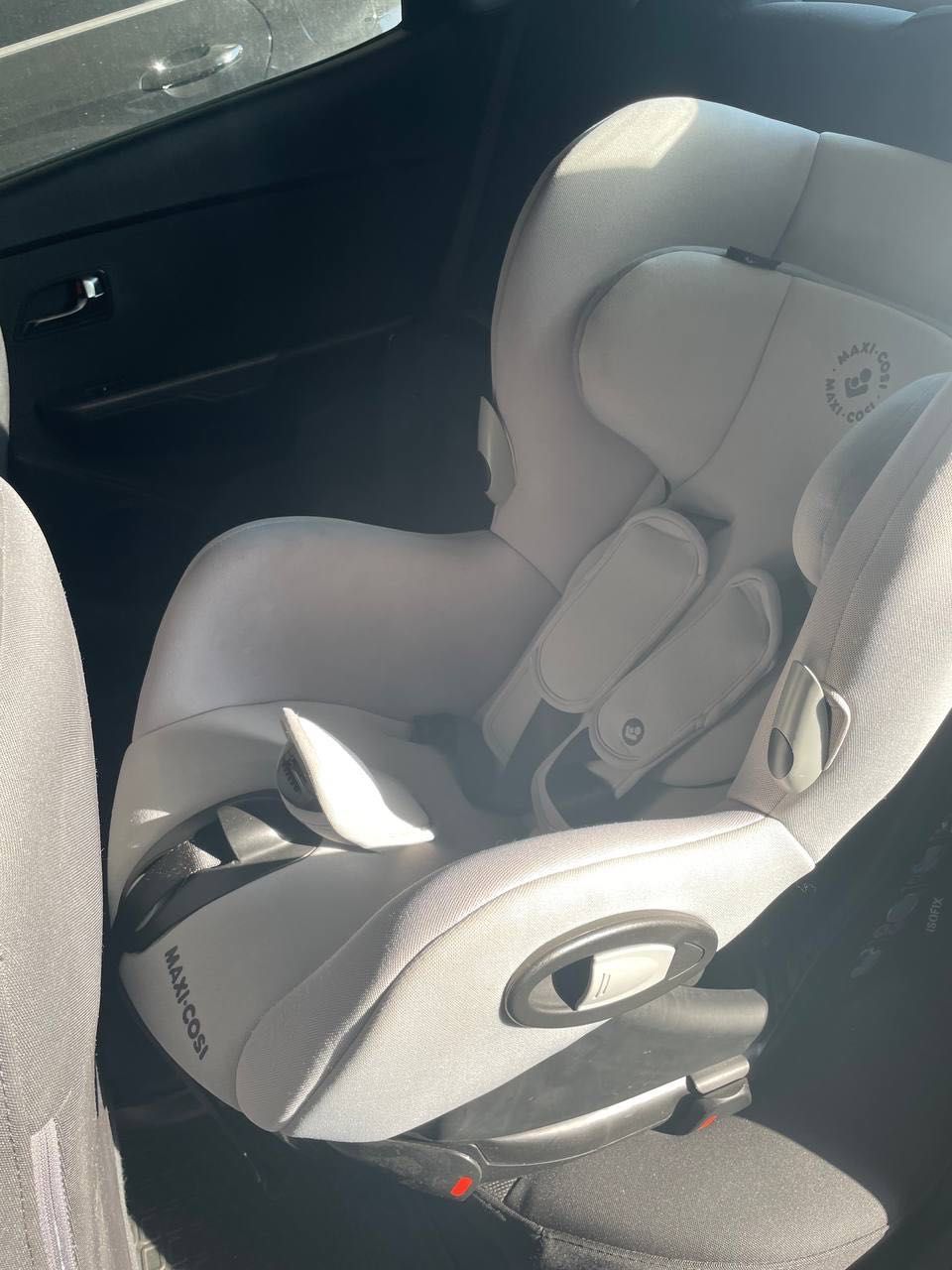 Автокресло Maxi cosi