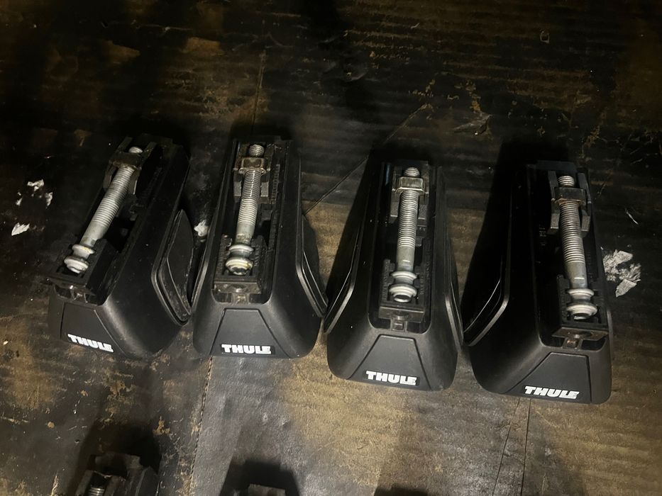 3 perechi Thule Rapid Intracker picioare prindere bare